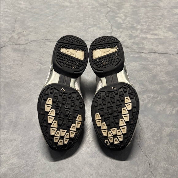 Vintage Puma women's White and Gray Sneakers - Picture 6 of 7